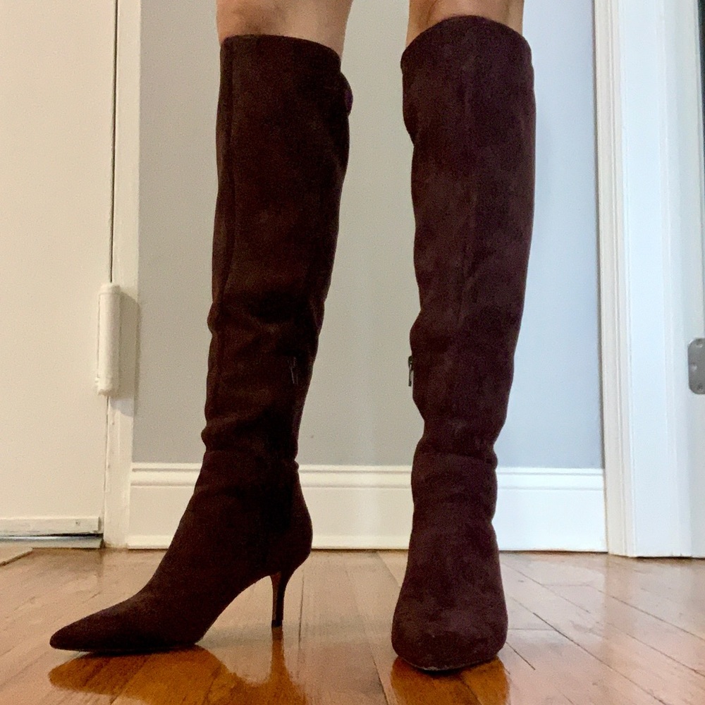 Charles David knee high brown suede boots EUC